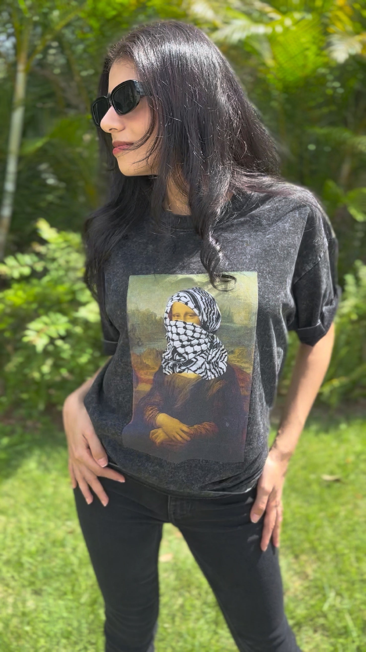 Mona Lisa Keffiyeh Tee